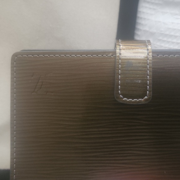 LOUIS VUITTON Cyber Epi Agenda PM Day Planner Cover Green/Gold - Picture 2 of 4